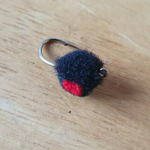 Angler's Emporium Blood Dot Egg Fly 7 Angler's Emporium Blood Dot Egg Fly